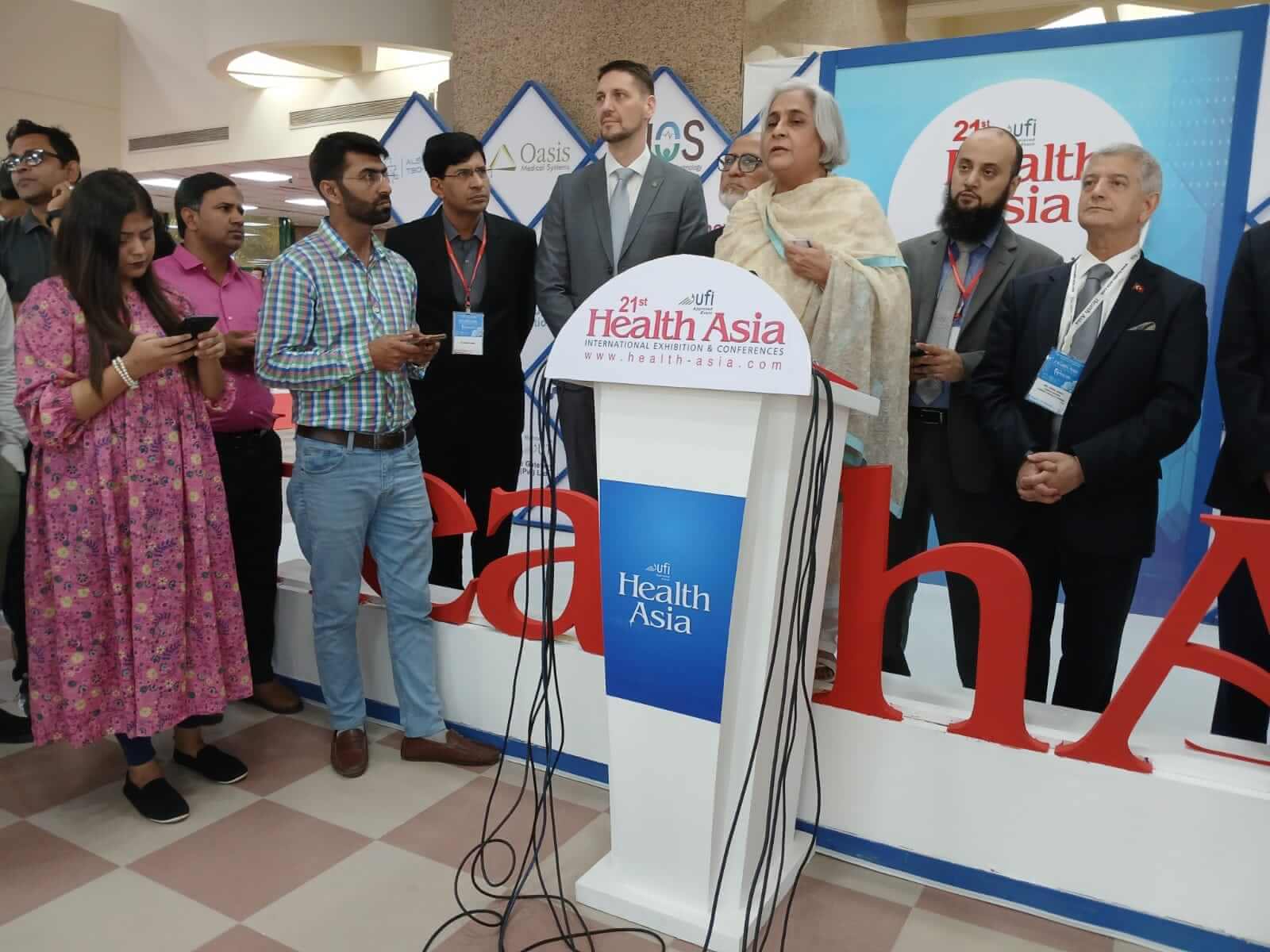 The Honourable Minister for Health and Population Sindh Dr Azra Fazal sahiba graced the event. (6)