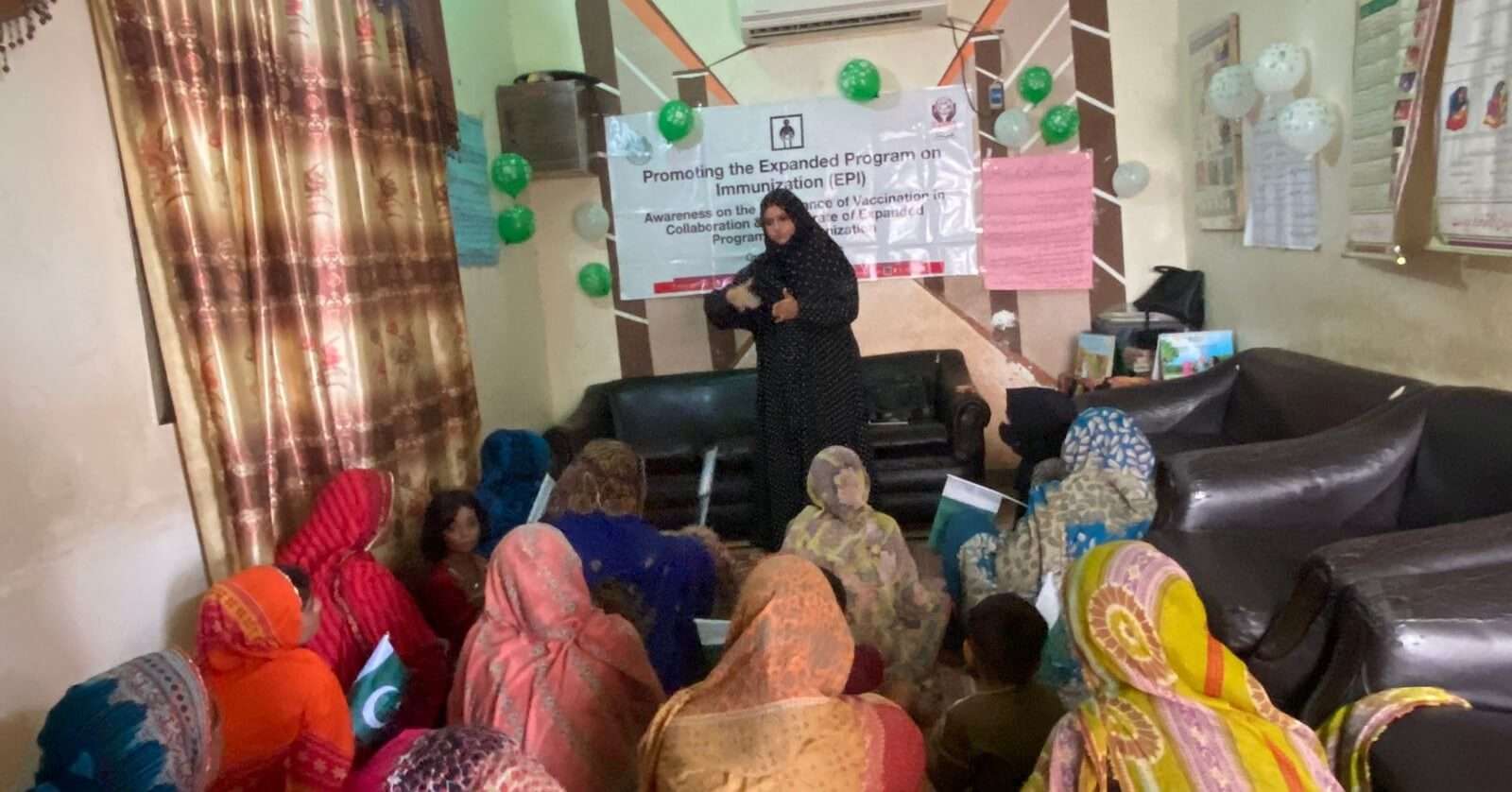 HANDS Pakistan has arranged awareness sessions on immunization (8)