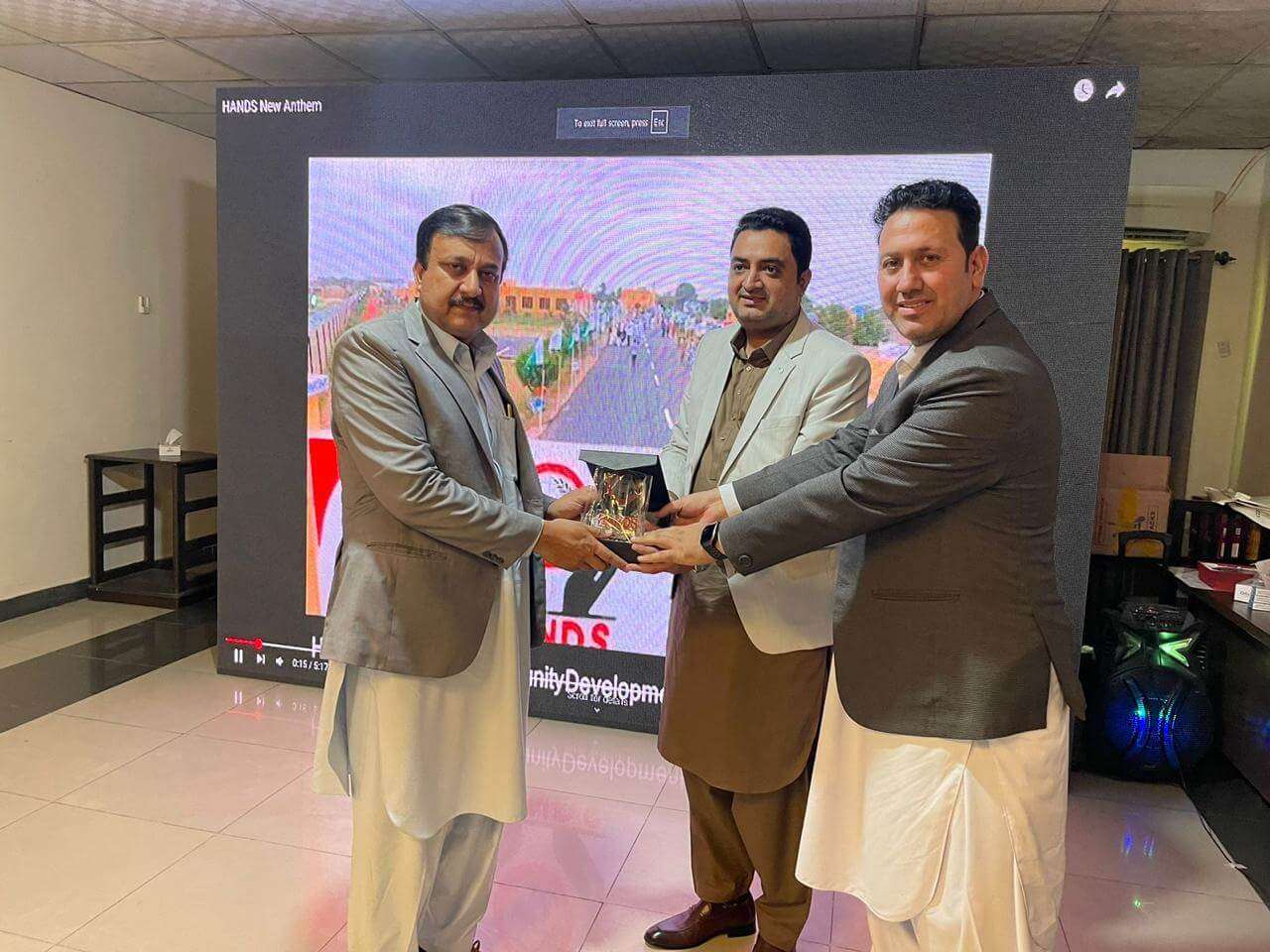 The HANDS Khyber Pakhtunkhwa Annual Poster and Award Distribution Ceremony was held on January 7, 2025, at Hotel Shelton, Peshawar (11)