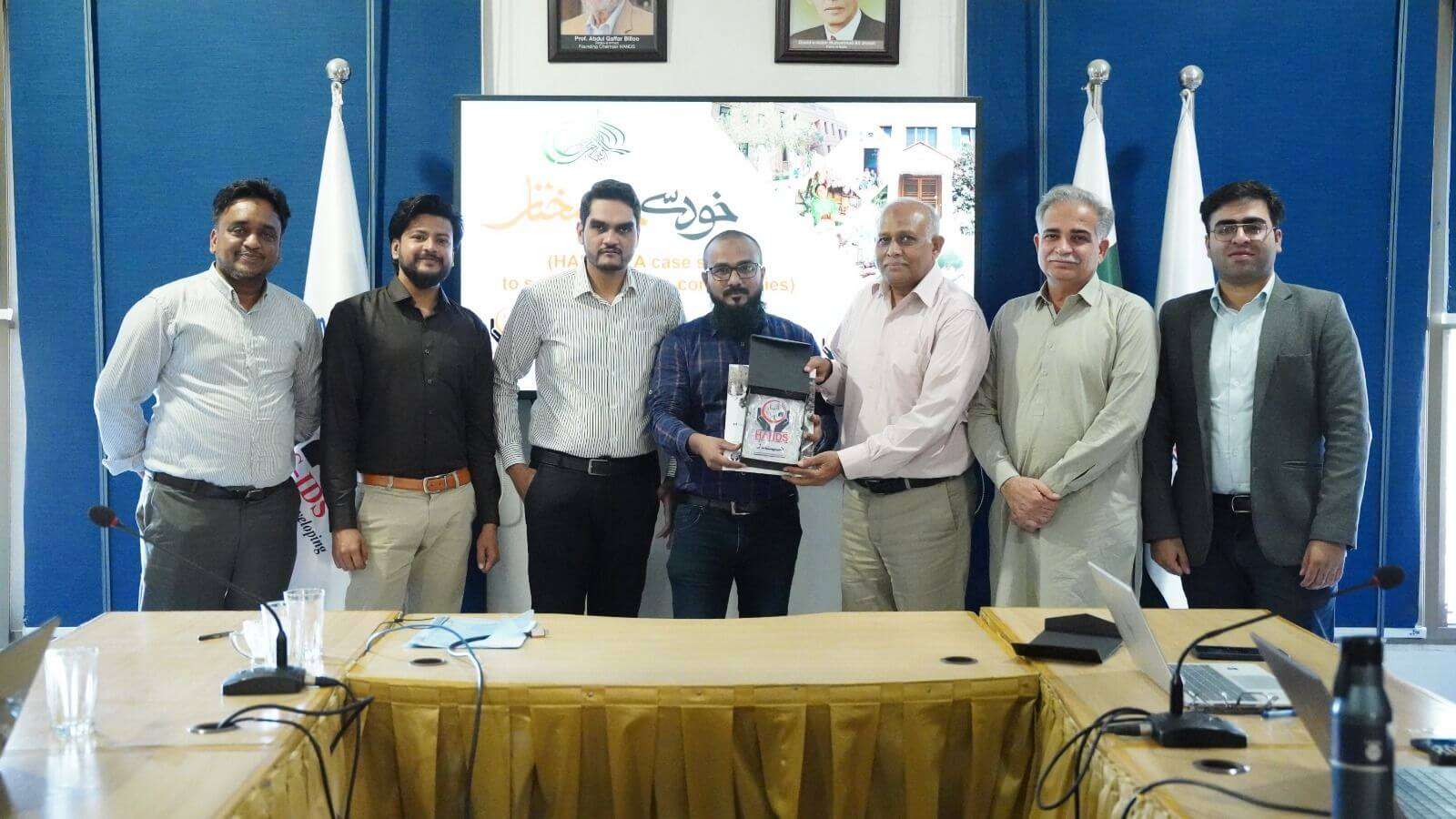 HANDS Foundation has organized a staff training and orientation session on the Sindh Government Solar Energy Project (SSEP), backed by the World Bank (1)